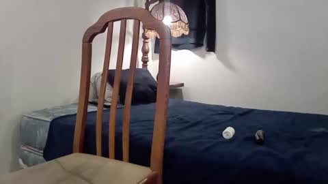 Snapshot of hugobergeron chatting on February 2026 05:46:01 AM HugoBergeron82 online show from February 2026 05:46:01 AM