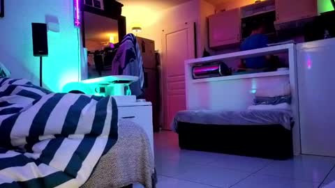 Hugo online show from January 2025 08:57:02 PM