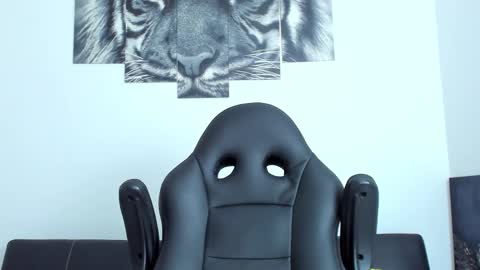 Eli online show from October 2025 11:33:01 PM