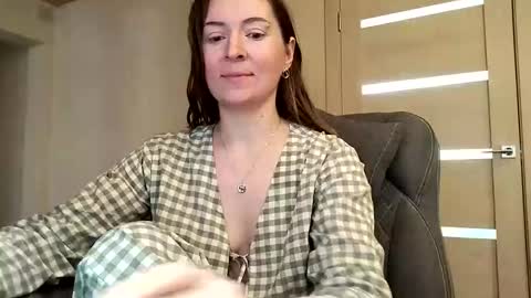 Snapshot of humpygrey chatting on October 2025 08:48:02 AM HumpyGrey online show from October 2025 08:48:02 AM