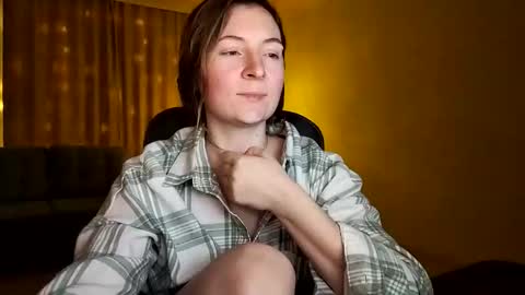 Snapshot of humpygrey chatting on December 2025 06:26:02 PM HumpyGrey online show from December 2025 06:26:02 PM