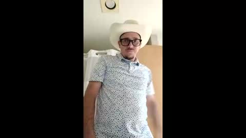 hung_bullrider online show from April 2026 06:54:02 PM