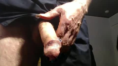 Snapshot of hung_hot_fit10 chatting on April 2026 05:03:01 PM Big uncut cock dripping online show from April 2026 05:03:01 PM