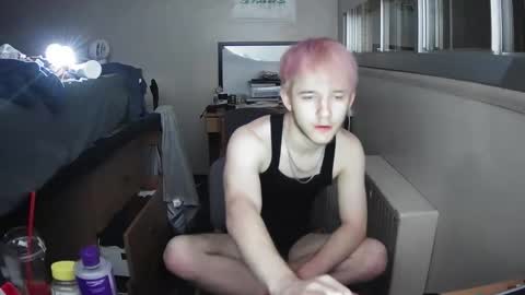 HungCollegeStud online show from April 2026 02:04:02 AM