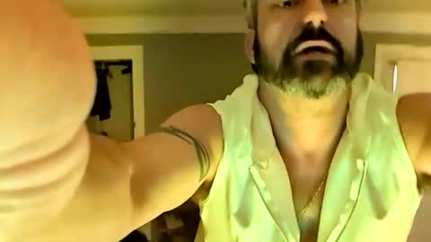 hungitalian40 online show from May 2026 01:38:02 PM