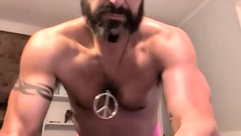 hungitalian40 online show from June 2026 06:16:01 PM