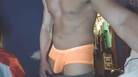 hunglikeray2286 online show from May 2026 07:57:02 AM