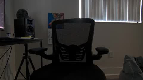 Mr. Dom online show from March 2025 09:01:01 PM