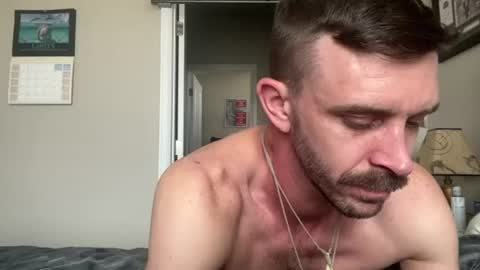 Snapshot of hungrunner24 chatting on July 2026 09:14:02 PM hungrunner24 online show from July 2026 09:14:02 PM