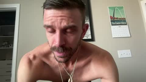 Snapshot of hungrunner24 chatting on August 2026 05:15:01 PM hungrunner24 online show from August 2026 05:15:01 PM