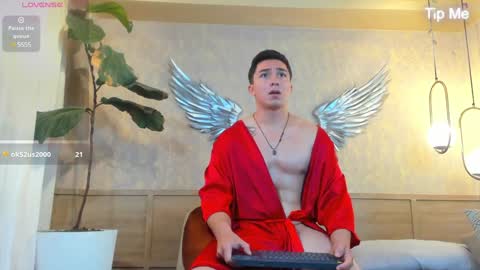 hunk_ryan online show from December 2024 03:55:01 PM