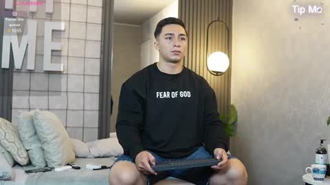 hunk_ryan online show from March 2025 12:44:02 PM