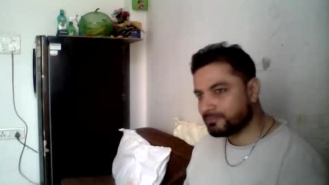 Snapshot of hunkster102 chatting on May 2026 05:23:02 AM hunkster102 online show from May 2026 05:23:02 AM