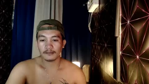 hunkylloyd online show from December 2024 02:59:01 PM