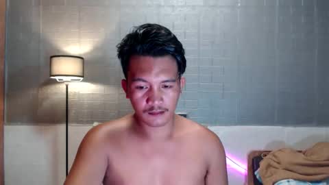 hunkylloyd online show from February 2026 06:00:02 AM