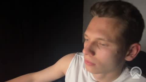 Snapshot of hunter_f1t chatting on June 2026 08:22:01 PM Hunter online show from June 2026 08:22:01 PM