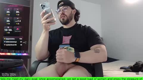 Snapshot of hunter_of_mn chatting on December 2024 12:25:01 AM online show from December 2024 12:25:01 AM