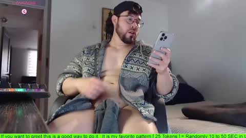 Snapshot of hunter_of_mn chatting on October 2025 02:04:01 PM online show from October 2025 02:04:01 PM