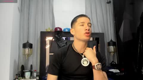 hunterheat_ online show from April 2026 11:53:02 AM