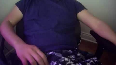 Snapshot of hunterrblood chatting on April 2026 08:20:02 PM Hunterr online show from April 2026 08:20:02 PM