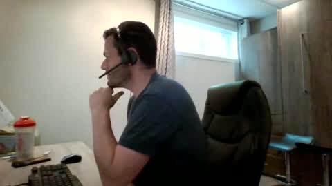 Snapshot of hurley7890 chatting on June 2026 02:43:01 PM hurley7890 online show from June 2026 02:43:01 PM