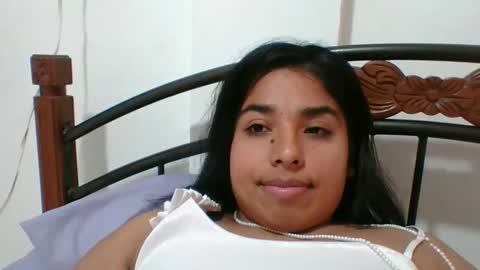 H U R R E M online show from November 2025 05:00:02 PM