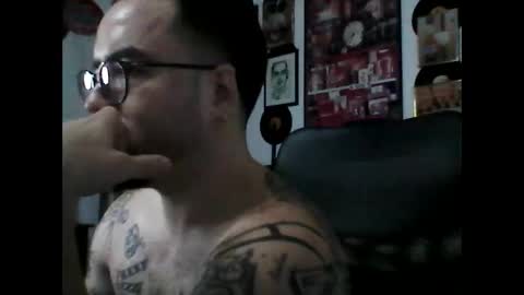 Snapshot of hurtadodirector chatting on June 2026 05:09:02 AM hurtadodirector online show from June 2026 05:09:02 AM