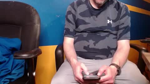 Huskyguy online show from February 2025 04:05:01 AM