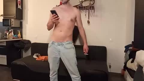 Snapshot of huster_69 chatting on February 2026 04:44:01 AM Huster 69 online show from February 2026 04:44:01 AM