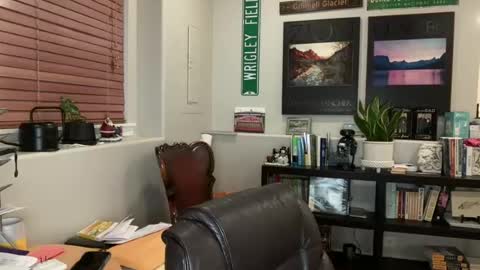 hvnter_fox online show from July 2026 09:01:02 AM