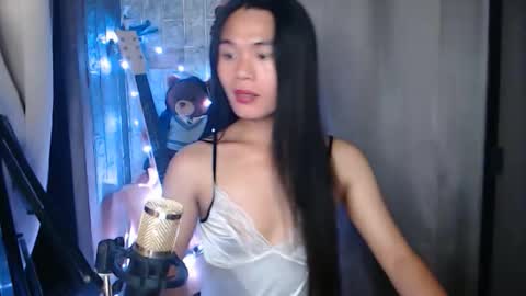 Snapshot of i_am_asian90 chatting on February 2026 10:03:02 AM Kim online show from February 2026 10:03:02 AM