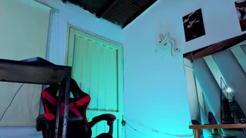 Snapshot of i_am_kelvis_ chatting on July 2026 01:10:02 AM kelvis online show from July 2026 01:10:02 AM