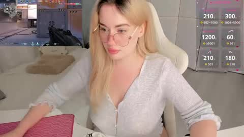 HiI am  EvaPVT is open  online show from April 2026 03:47:01 PM