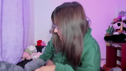 Snapshot of iam_zoechan chatting on December 2024 06:53:02 AM Zoe 3 online show from December 2024 06:53:02 AM