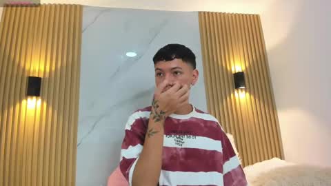 Juliiiiian online show from February 2025 11:22:02 AM