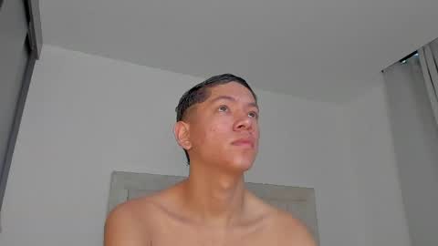 Juliiiiian online show from April 2026 11:27:01 AM