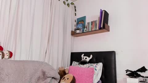 Mel  online show from December 2024 06:57:02 AM