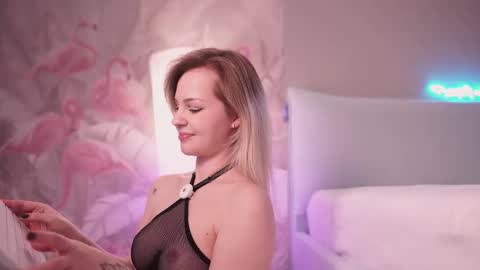 Nina  online show from February 2026 07:03:02 PM