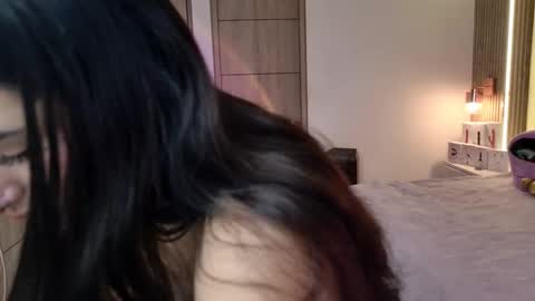 Nyxy  online show from October 2025 10:13:01 AM