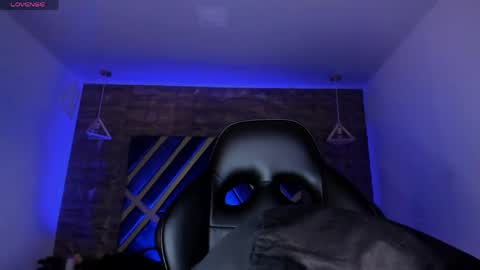 IAN CASTILLO online show from April 2026 11:13:02 AM