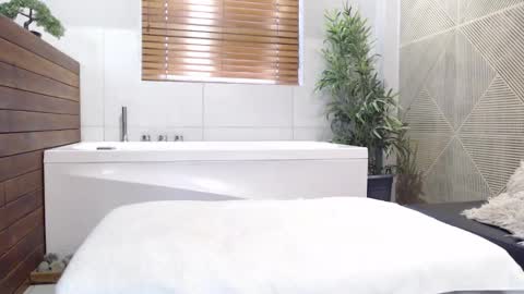 Ian Davis online show from January 2025 03:04:02 PM