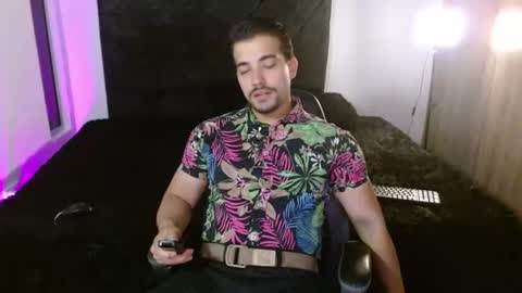 Ian Davis online show from July 2026 10:12:02 PM