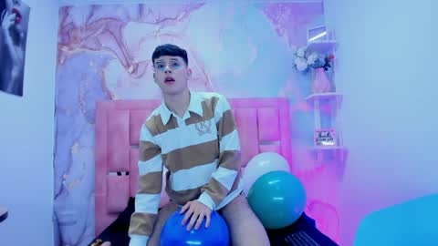 Ian  online show from April 2026 11:54:01 PM