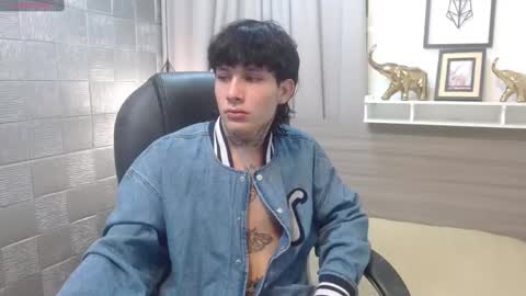 ian online show from November 2025 08:07:01 PM