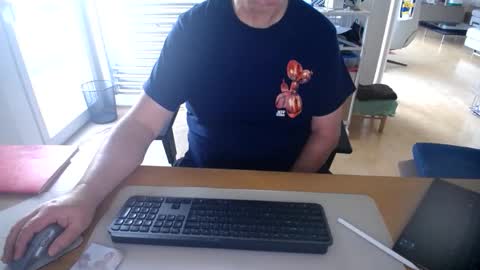 iandy12 online show from November 2025 07:08:01 AM