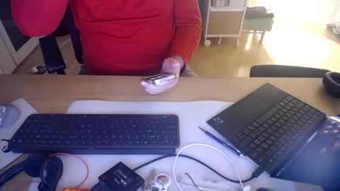 iandy12 online show from November 2025 10:23:02 PM