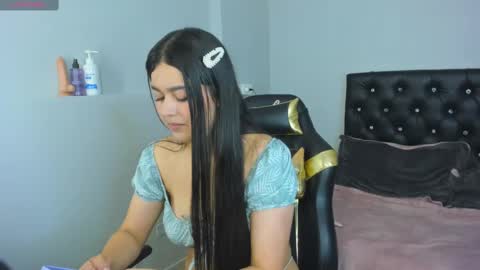 Isabella online show from November 2025 11:54:02 AM