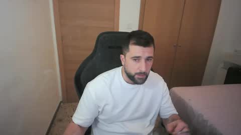 iberian_macho online show from December 2025 10:08:02 AM
