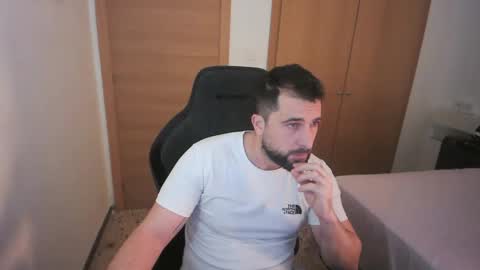 iberian_macho online show from December 2025 07:24:01 AM