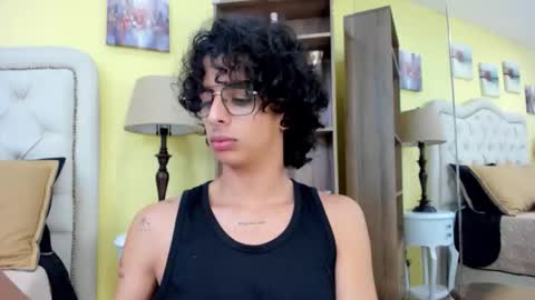 ibratxandy online show from December 2025 07:40:02 PM